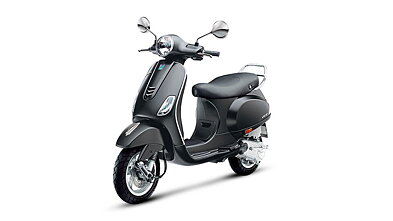 Vespa VXL 150 Price, Images, Colours, Mileage & Reviews | BikeWale