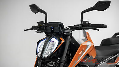 KTM 790 Duke Price, Mileage, Images, Colours, Specifications - BikeWale