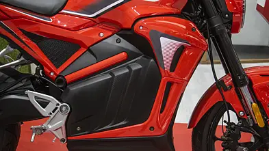ae 47 hero bike price