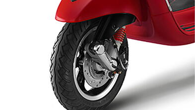 Vespa SXL 150 Wheels-Tyres