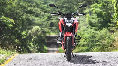 Tvs Apache Rtr 160 4v Price Bs6 Mileage Images Colours Specs Bikewale Tvs Apache Rtr 160 4v Price Bs6 Mileage Images Colours Specs Bikewale