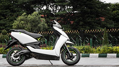 Ather 450 Right Side View