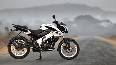 pulsar ns on road price