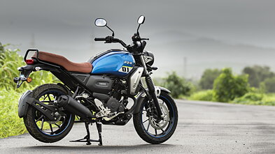 Yamaha FZ X Price (BS6!), Mileage, Images, Colours, Specs - BikeWale