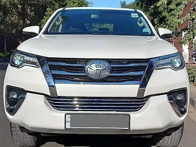 2019 Toyota Fortuner 2.8 4x2 AT [2016-2020] 1
