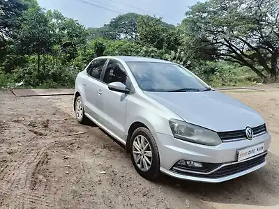 Second Hand फ़ॉक्सवैगन एमियो हाइलाइन 1.2 लीटर प्लस (पी) 16 अलॉय [2017-2018] in तिरुचिरपपल्ली