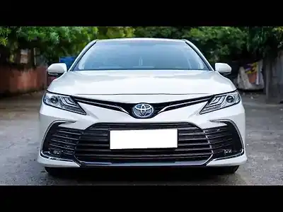 Second Hand टोयोटा कैमरी हाइब्रिड in चंडीगढ़