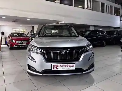 Second Hand महिंद्रा XUV700 AX7 पेट्रोल एटी 7 सीटर [2023-2024] in बैंगलोर