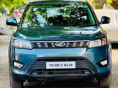 2019 Mahindra XUV300 W6 1.2 Petrol [2019] 1