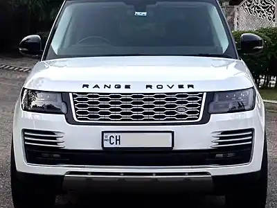 Second Hand लैंड रोवर रेंज रोवर 3.0 v6 डीज़ल वोग एलडब्ल्यूबी in चंडीगढ़