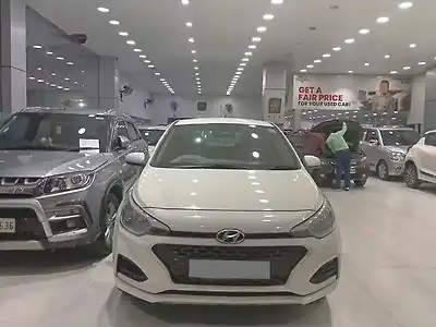 Second Hand हुंडई एलीट i20 मैग्ना इग्ज़ेक्यूटिव 1.2 in पटना