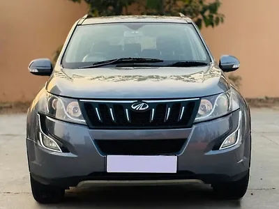Second Hand Mahindra XUV500 W10 in Vadodara