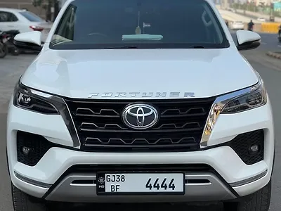 Second Hand Toyota Fortuner 4x2 AT in Rajkot