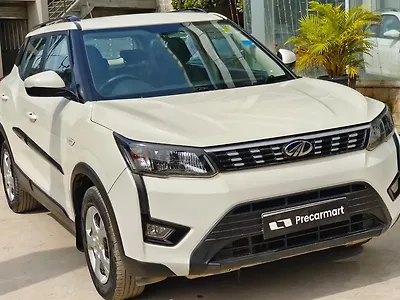 Second Hand Mahindra XUV300 W6 1.2 Petrol in Mysore