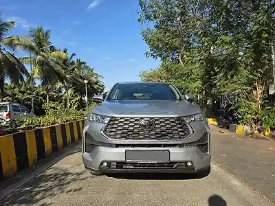 Second Hand टोयोटा इनोवा हायक्रॉस ZX (O) Hybrid (Electric + Petrol) Automatic (e-CVT) 7 STR in मुंबई