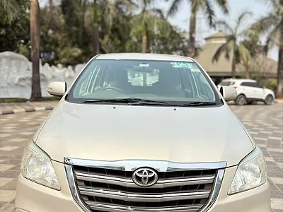 2014 Toyota Innova 2.5 VX 7 STR BS-III 1