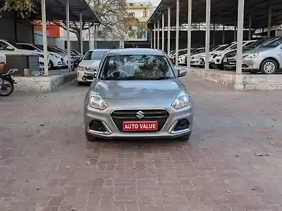 Second Hand मारुति सुज़ुकी डिज़ायर VXi Petrol Manual in लखनऊ