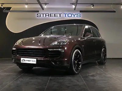 Second Hand Porsche Cayenne Diesel in Ahmedabad