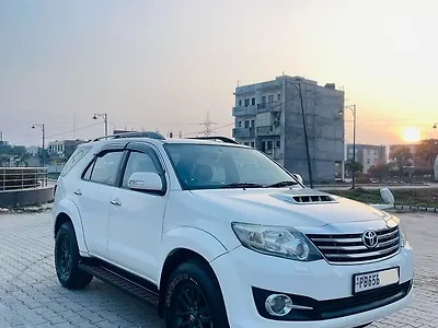 Second Hand Toyota Fortuner 3.0 4x2 AT in Chandigarh