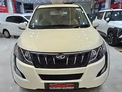 Second Hand महिंद्रा XUV500 w10 in कानपुर