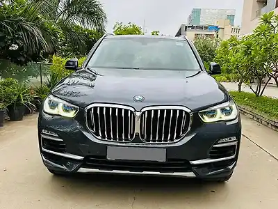 Second Hand बीएमडब्ल्यू x5 एक्सड्राइव 30डी एक्सलाइन in अहमदाबाद