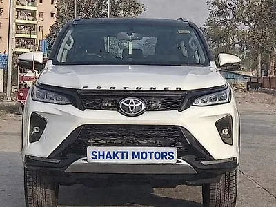 Toyota Fortuner 4X2 2WD Diesel Turbo Automatic Dual Tone