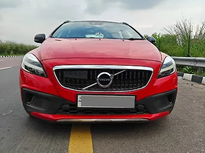 Second Hand Volvo V40 D3 Kinetic in Lucknow
