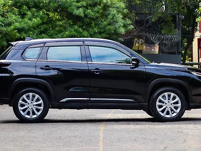Toyota Urban Cruiser Hyryder E NeoDrive [2023-2025]