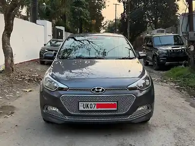 Second Hand हुंडई एलीट i20 मैग्ना इग्ज़ेक्यूटिव 1.2 in देहरादून
