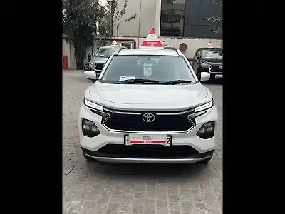Second Hand टोयोटा अर्बन क्रूज़र टाइज़र G Petrol 1.0L Turbo Manual in दिल्ली