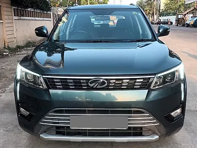 2021 Mahindra XUV300 W8 1.5 Diesel [2020] 1
