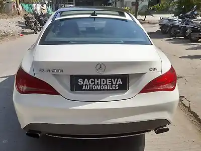 Second Hand मर्सिडीज़ बेंज़ सीएलए 200 cdi स्पोर्ट in इंदौर