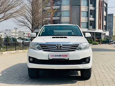 Second Hand Toyota Fortuner 4x2 AT in Mohali