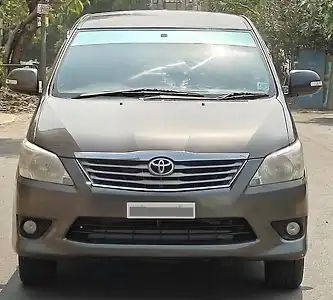 2012 Toyota Innova 2.5 E PS 7 STR BS-IV 1