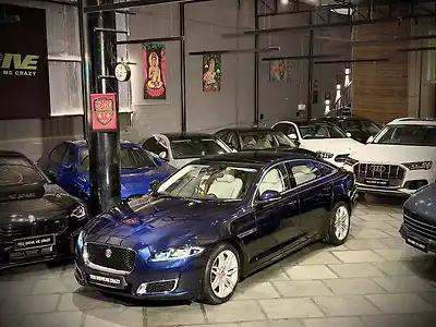 Second Hand जैगुवार xj 50 in दिल्ली