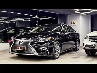 2018 लेक्सस ईएस 300h 1