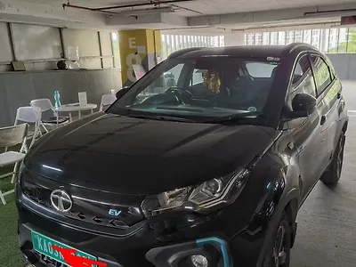 2022 Tata Nexon EV Prime XZ Plus LUX Dark Edition