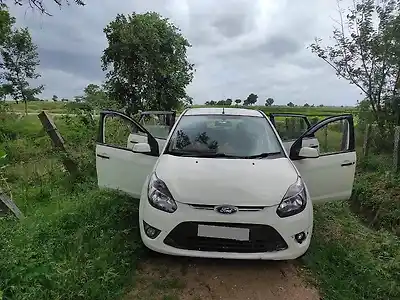 Second Hand फ़ोर्ड फिगो ड्यूराटोर्क डीज़ल टाइटेनियम 1.4 in रायचूर