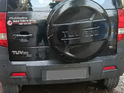 2015 Mahindra TUV300 T4 1