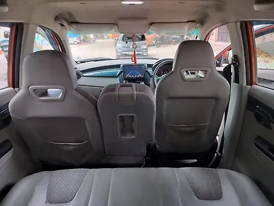 2016 Mahindra KUV100 K4 6 STR