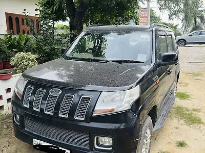 2015 Mahindra TUV300 T8 1