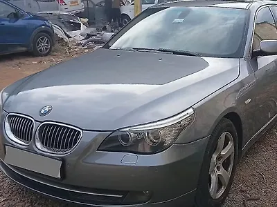 2009 BMW 5-Series 520d Sedan 1