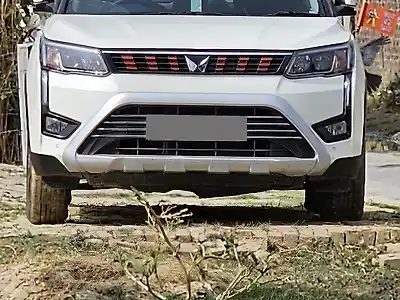 2023 महिंद्रा XUV300 w8 (o) 1.5 डीज़ल 1