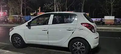 2013 हुंडई i20 मैग्ना 1.2 1 2013 हुंडई i20 मैग्ना 1.2 1