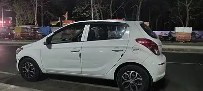 2013 हुंडई i20 मैग्ना 1.2 1