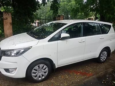 2024 Toyota Innova Crysta GX Diesel Manual 7 STR 1