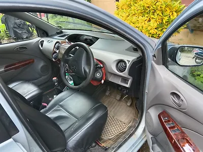 2011 Toyota Etios G 1
