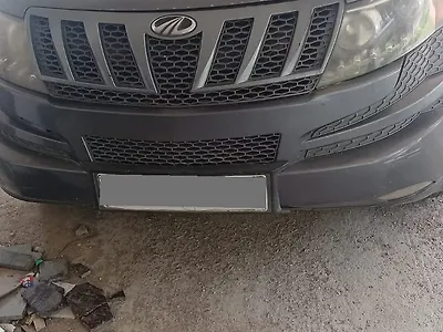 2012 Mahindra XUV500 W8 1