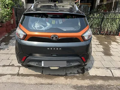 2018 Tata Nexon XM 1