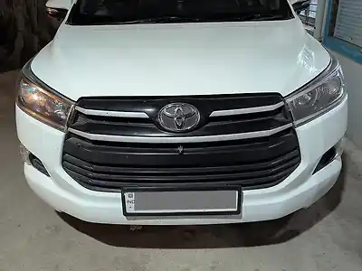 Second Hand टोयोटा इनोवा क्रिस्टा 2.8 zx 7 str [2016-2020] ऑटोमैटिक in बीड